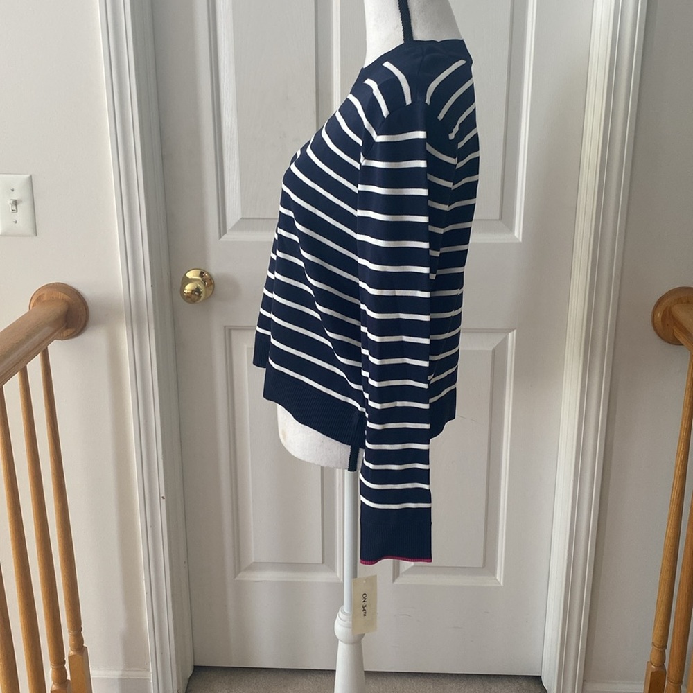 03:03 On 34th Stripe Sweater - Picture 5 of 8